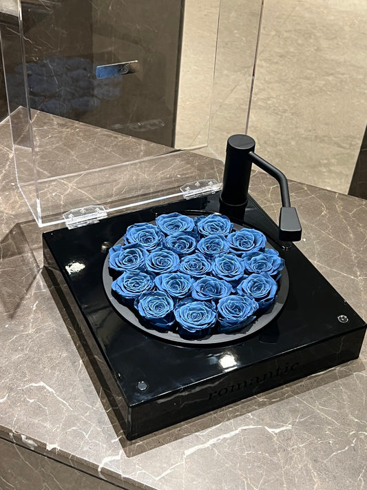 Valentine's Gift Set: Bluetooth Speaker & Eternal Rose in Elegant Heart Case