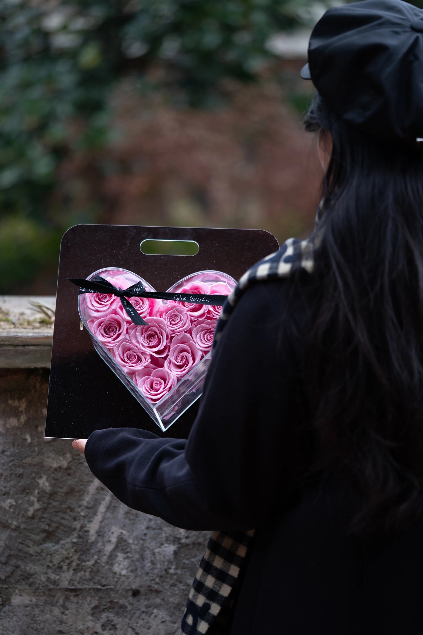 Preserved Rose Mirror-Heart Ornament — The Perfect Gift for Qixi Festival; Also Ideal for Anniversaries, Wedding Favors, and Birthday Celebrations.