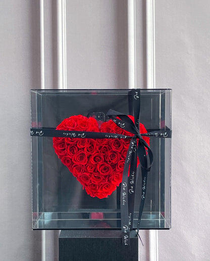 Acrylic Preserved Rose Heart-Shaped Gift Box — A Romantic Gift for Your Beloved; Ideal for Birthdays, Holidays, and Wedding Favors