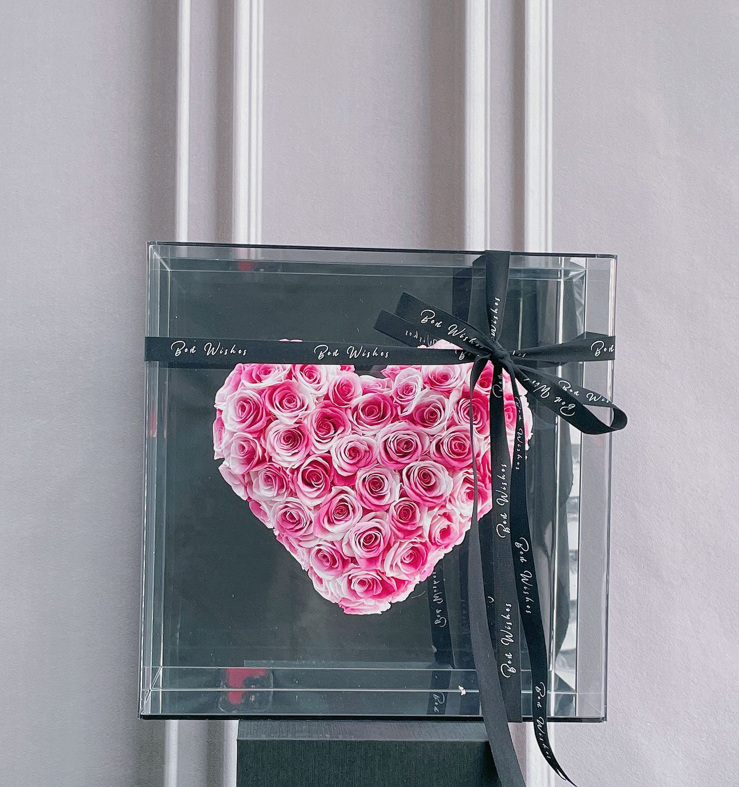 Acrylic Preserved Rose Heart-Shaped Gift Box — A Romantic Gift for Your Beloved; Ideal for Birthdays, Holidays, and Wedding Favors