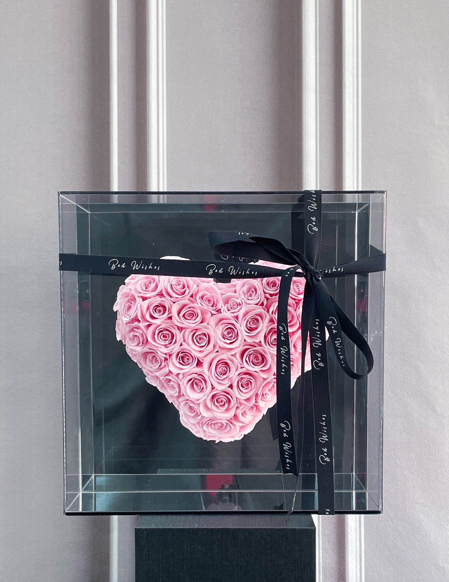 Acrylic Preserved Rose Heart-Shaped Gift Box — A Romantic Gift for Your Beloved; Ideal for Birthdays, Holidays, and Wedding Favors