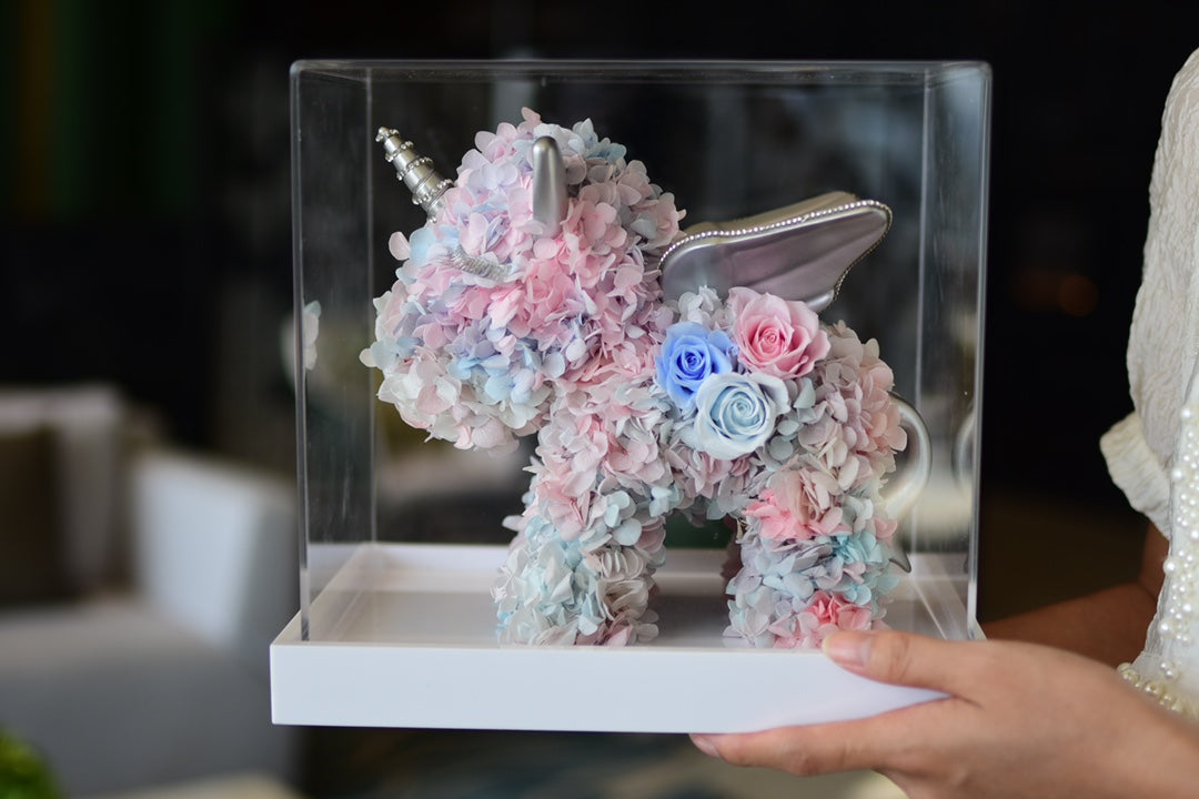 A creatively designed preserved flower cartoon unicorn figurine—a beautiful birthday gift. A surprise gift box for her.