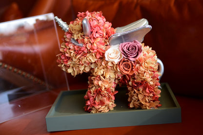 Creative preserved flower unicorn figurine gift, perfect for holiday greetings and children's birthdays.
