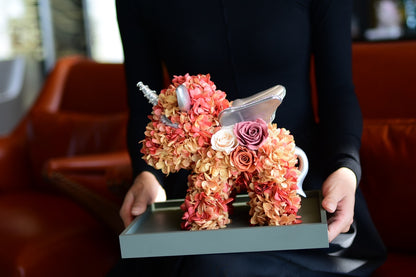 Creative preserved flower unicorn figurine gift, perfect for holiday greetings and children's birthdays.