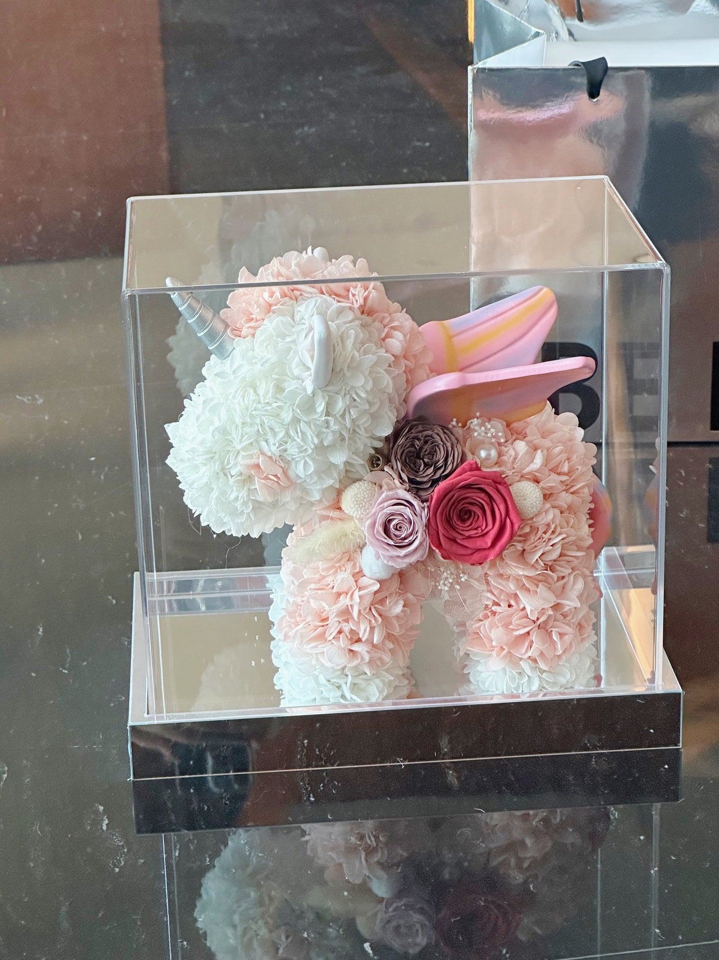 Charming & Adorable Preserved Flower Unicorn Ornament — Elegant Anniversary Gift Box, Ideal Holiday Present & Birthday Gift Set