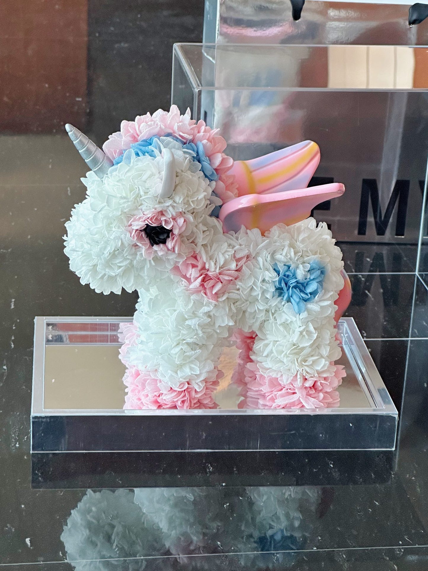 Preserved Flower Creative Gift: Cartoon Unicorn Design — A Festive Blessing for Ladies and a Birthday Gift for Children