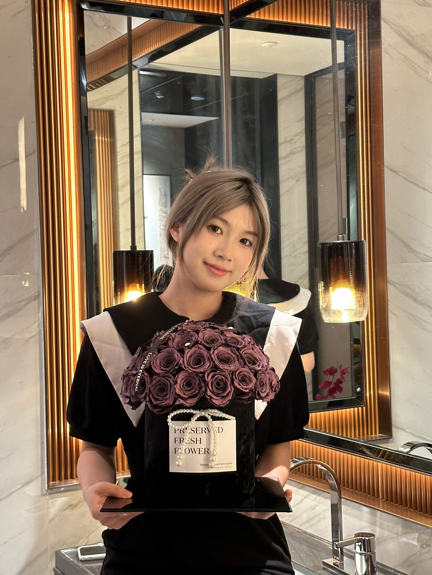 Premium Everlasting Rose Hug Bucket - Preserved Flowers, Timeless Love Gift, Great for Wife, Girlfriend & Mom