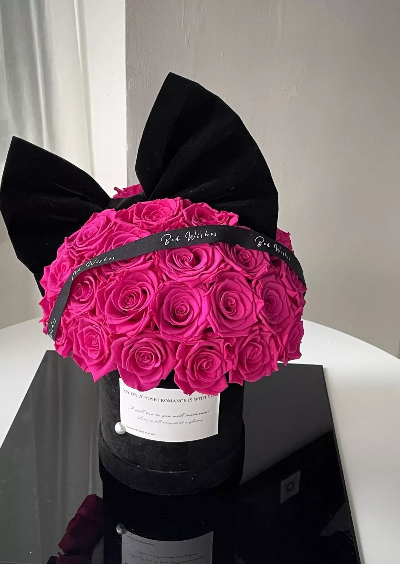 Long-Lasting Rose Hug Bucket with Preserved Flowers - Forever Affection Gift, Perfect for Valentine's Day & Anniversary