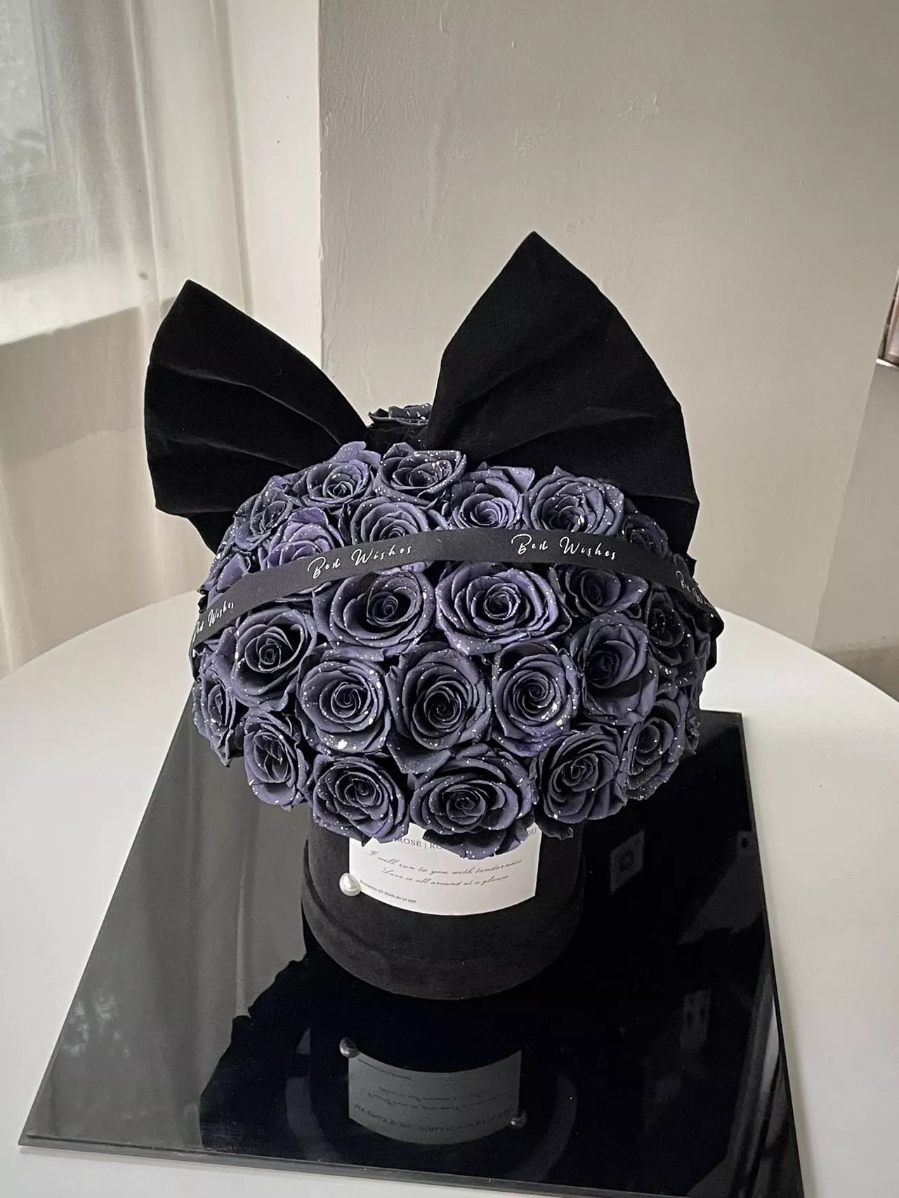 Long-Lasting Rose Hug Bucket with Preserved Flowers - Forever Affection Gift, Perfect for Valentine's Day & Anniversary