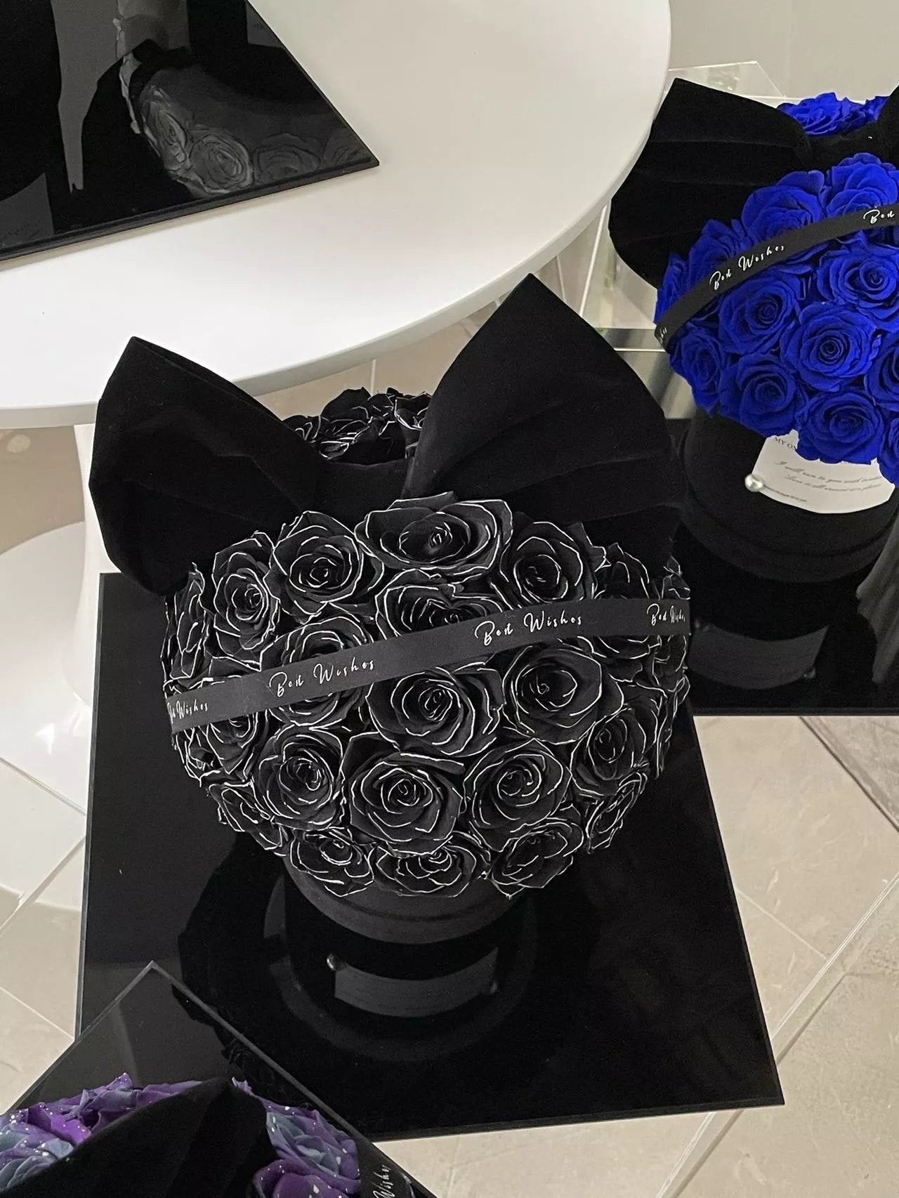 Long-Lasting Rose Hug Bucket with Preserved Flowers - Forever Affection Gift, Perfect for Valentine's Day & Anniversary