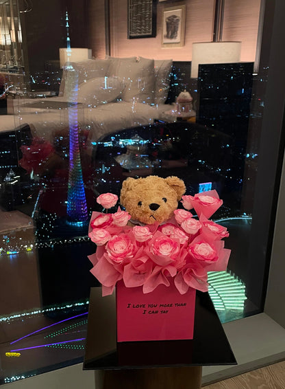 Creative Floral Keepsake: Cartoon Figurine & Preserved Flower Arrangement — A Perfect Qixi Festival Gift: A Surprise Box for Your Girlfriend
