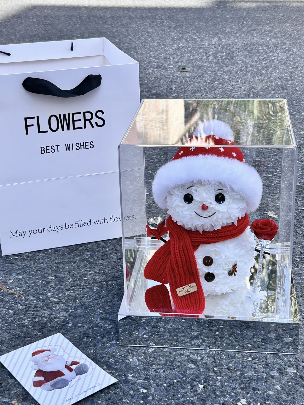Creative Cartoon Snowman Preserved Flower Art Ornament: Featuring an adorable cartoon snowman design, it makes for a delightful birthday gift.