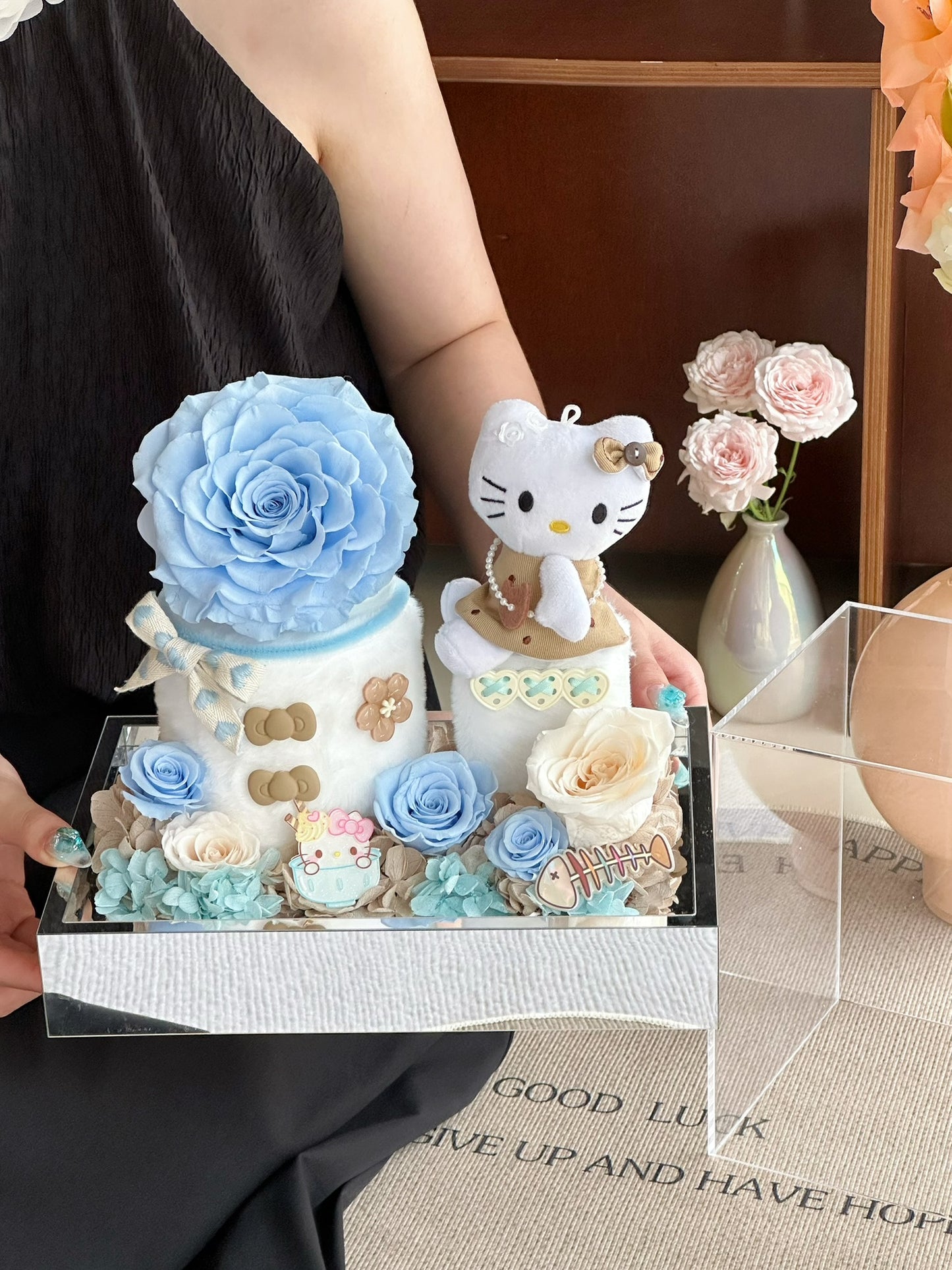 Creative Preserved Flower Gift Box × Cartoon Doll Garden Art Ornament — A Gift for Valentine's Day, Birthdays, and Anniversaries