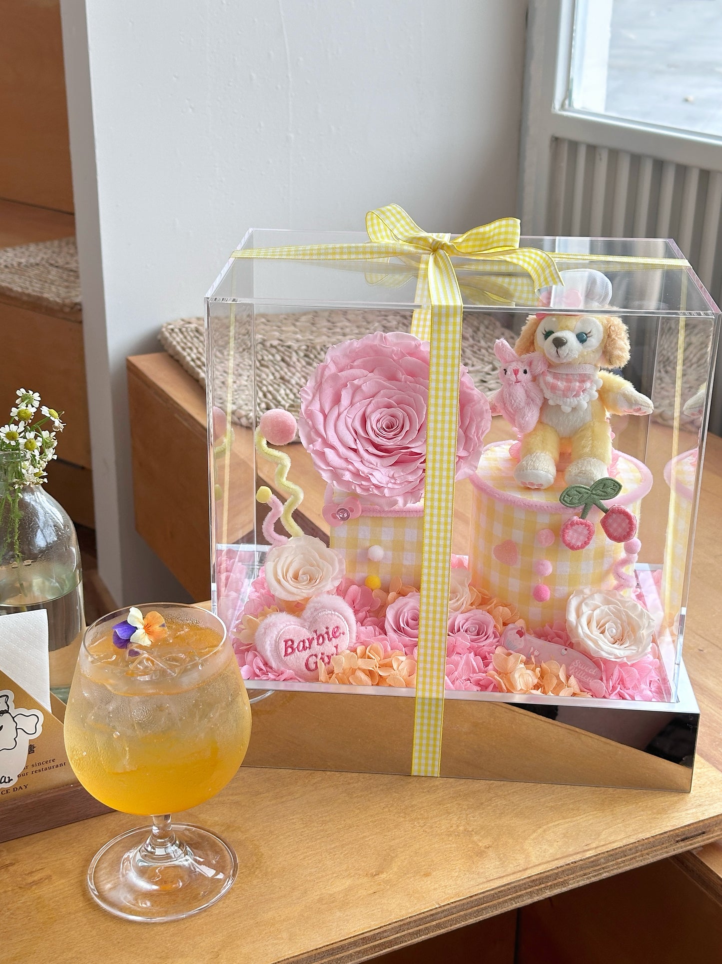 Creative Preserved Flower Gift Box × Cartoon Doll Garden Art Ornament — A Gift for Valentine's Day, Birthdays, and Anniversaries