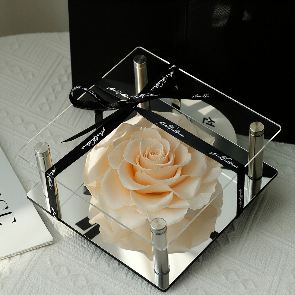 Valentine's Day Gift: Acrylic Heart-Shaped Preserved Rose with Mirror-Finish Heart Accent