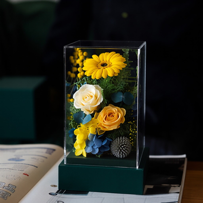 Exquisite Transparent Acrylic Box with Preserved Rose Floral Arrangement — Individually Packaged Gift Box, Ideal for Festive Greetings and Gifting