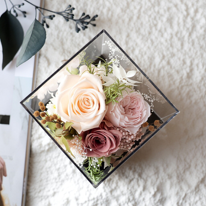 Preserved Flower Gift Box — Featuring Transparent Acrylic Packaging — An Ideal Choice for Festive Greetings, Mother's Day, and Birthday Gifts