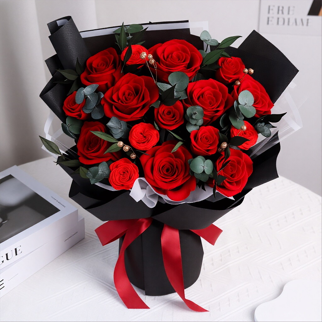 Preserved Rose Gift Box: A Creative Mother's Day Offering, Graduation Season Gift Set, and Teachers' Day Keepsake
