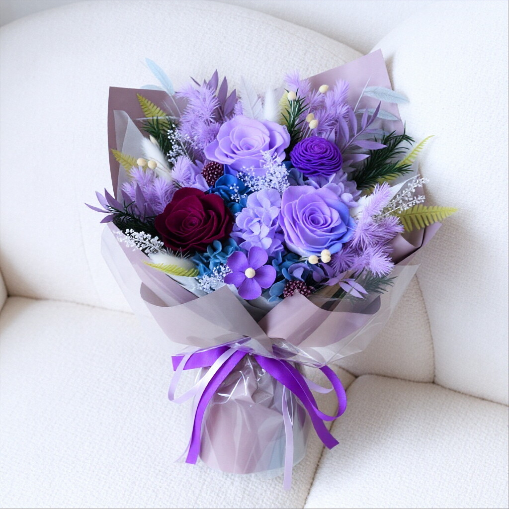 Creative Gift Box with Preserved Flowers and Cartoon Plush — Individually Packaged — Rose Bouquet for Mother's Day, Birthdays, or Valentine's Day
