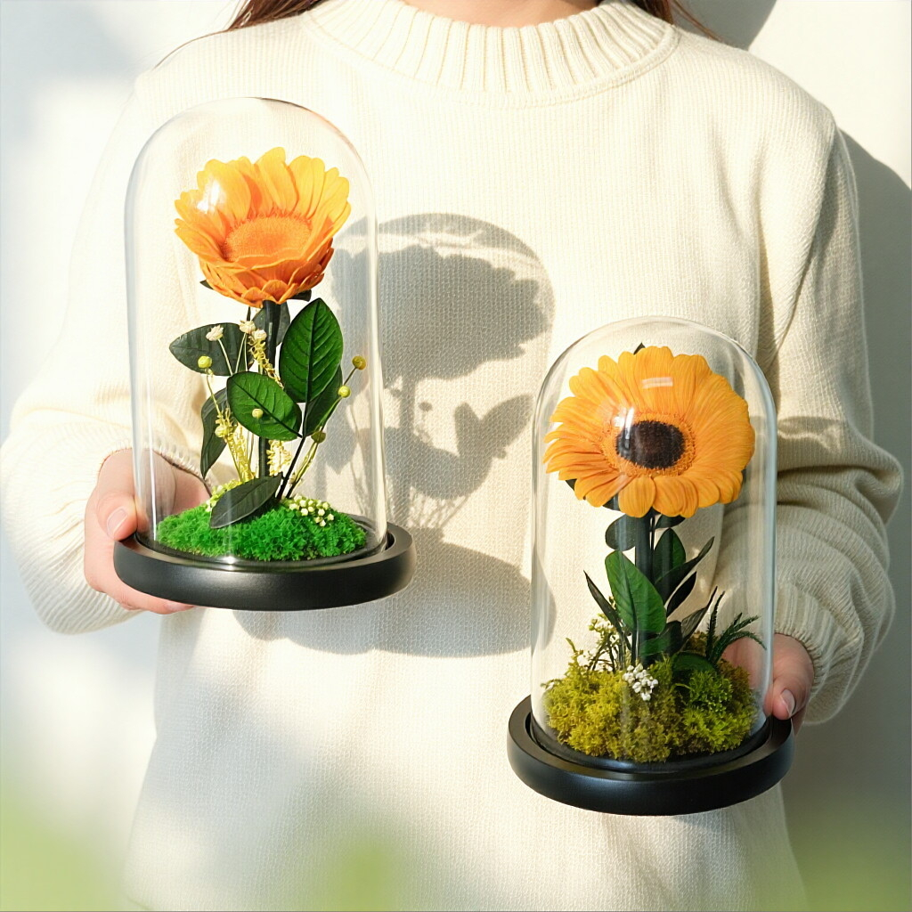 Creative Preserved Flower Art Ornament: Sunflower in Glass Dome Gift Box — An Artistic Choice for Gifting Elders on Mother's Day