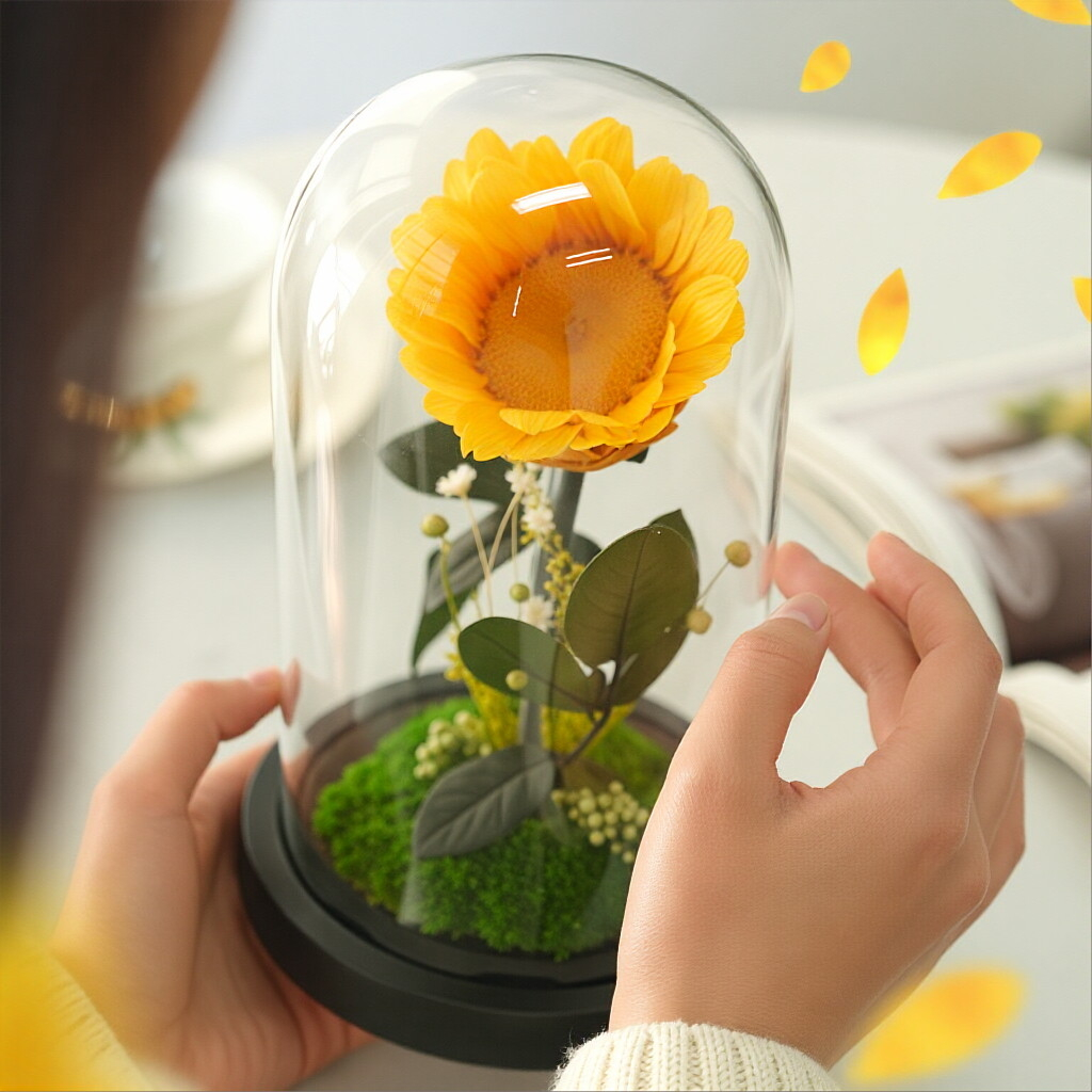 Creative Preserved Flower Art Ornament: Sunflower in Glass Dome Gift Box — An Artistic Choice for Gifting Elders on Mother's Day