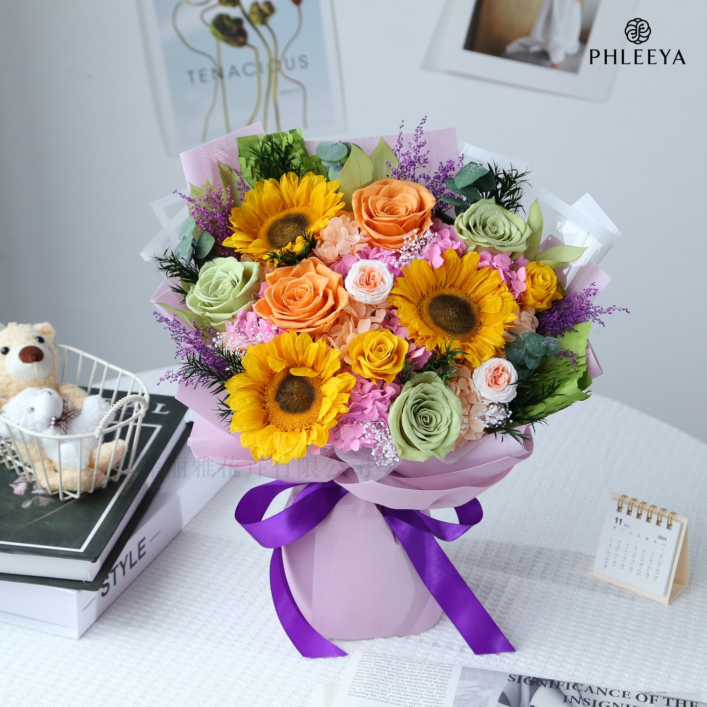 Miniature Bear-Shaped Preserved Flower Bouquet with Roses, Gift Box, Mother's Day Birthday Gift, Valentine's Day Dried Flower Bouquet