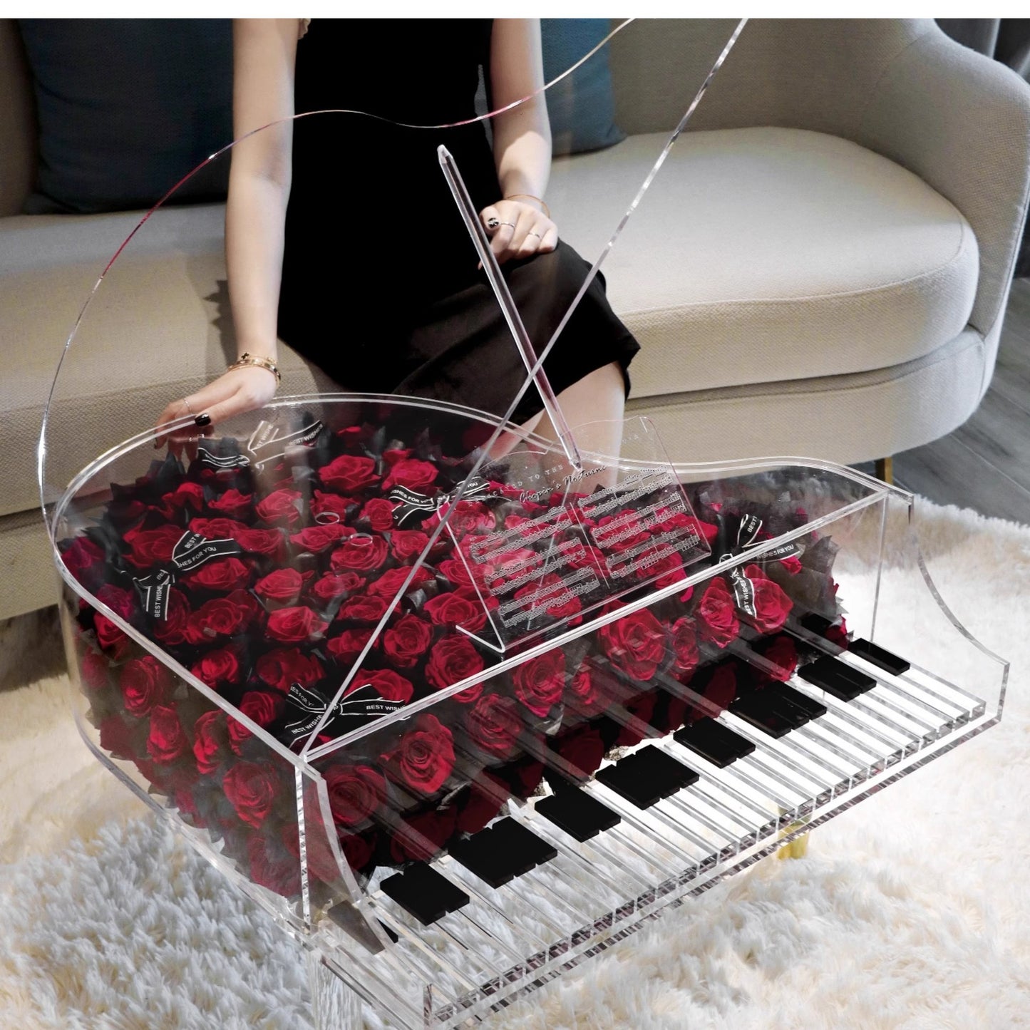 Creative Preserved Rose Acrylic Piano Gift Box — An Exquisite Decoration Meticulously Crafted Especially for Women