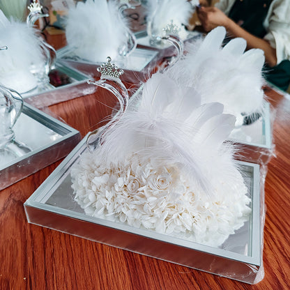 Swan-Shaped Preserved Flower Gift Box with Acrylic Mirror — Valentine's Day & Wedding Decor, Birthday Gift.