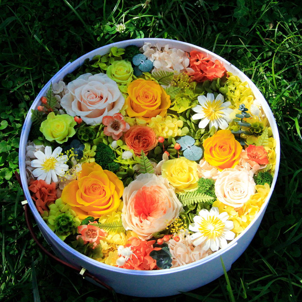 "Garden Embrace" Preserved Flower Box — Handheld Round, Garden-Style Gift Box (A Gift for Mother's Day & Valentine's Day)